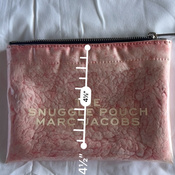 The Snuggle Pouch Marc Jacobs - Picture 6 of 8